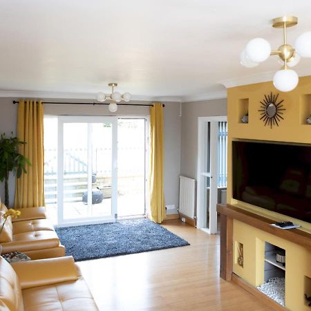 Pass The Keys Amazing 4 Bedroom Property- Hot Tub & Sea Views Scarborough Exterior photo