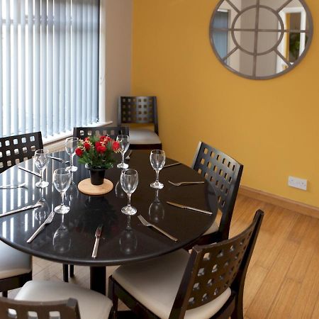 Pass The Keys Amazing 4 Bedroom Property- Hot Tub & Sea Views Scarborough Exterior photo