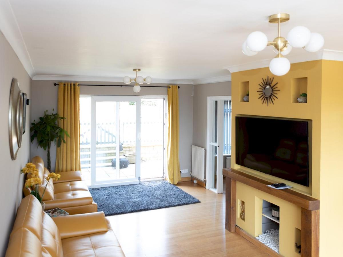 Pass The Keys Amazing 4 Bedroom Property- Hot Tub & Sea Views Scarborough Exterior photo