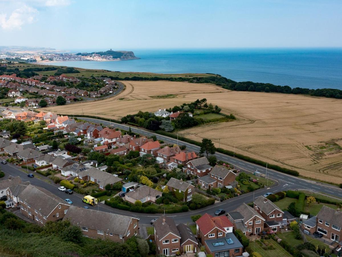 Pass The Keys Amazing 4 Bedroom Property- Hot Tub & Sea Views Scarborough Exterior photo